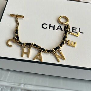 CHANEL RARE VINTAGE TOGGLE LEATHER CHARM BRACELET